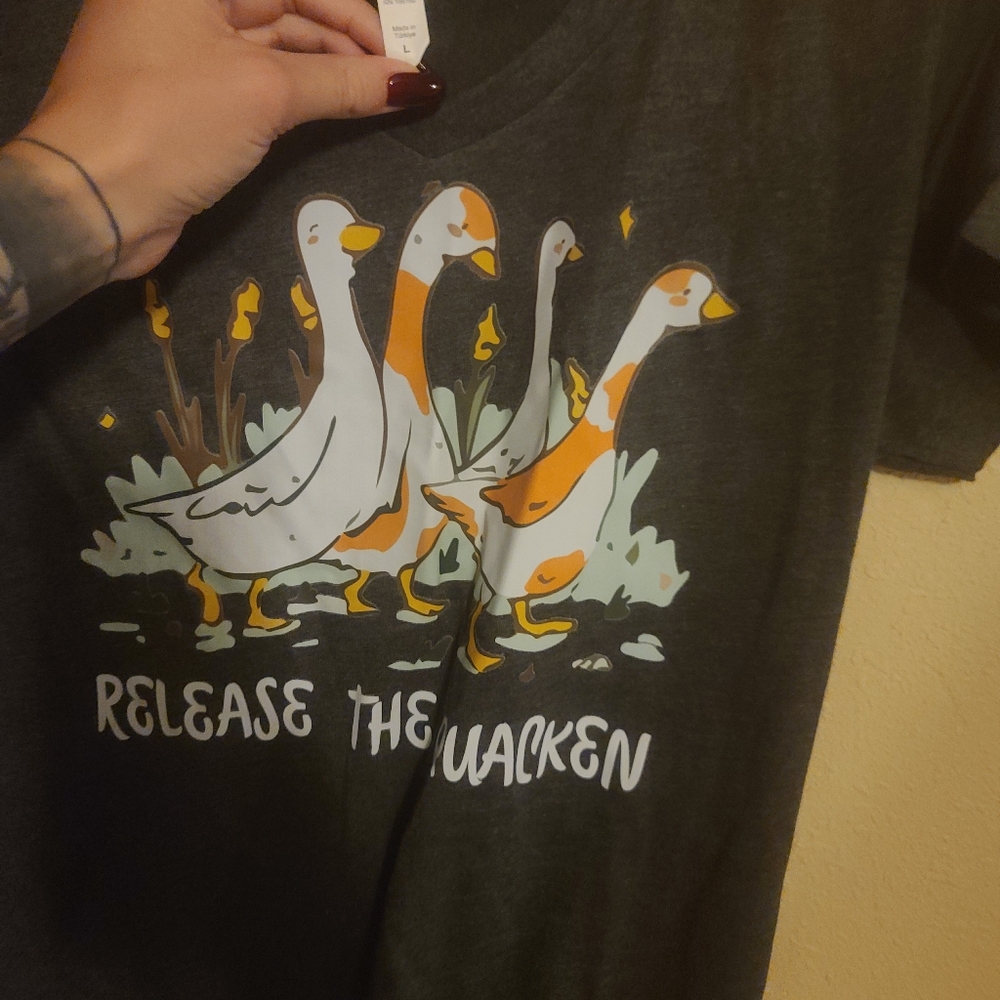 Goose Tee - Picture 2 of 2
